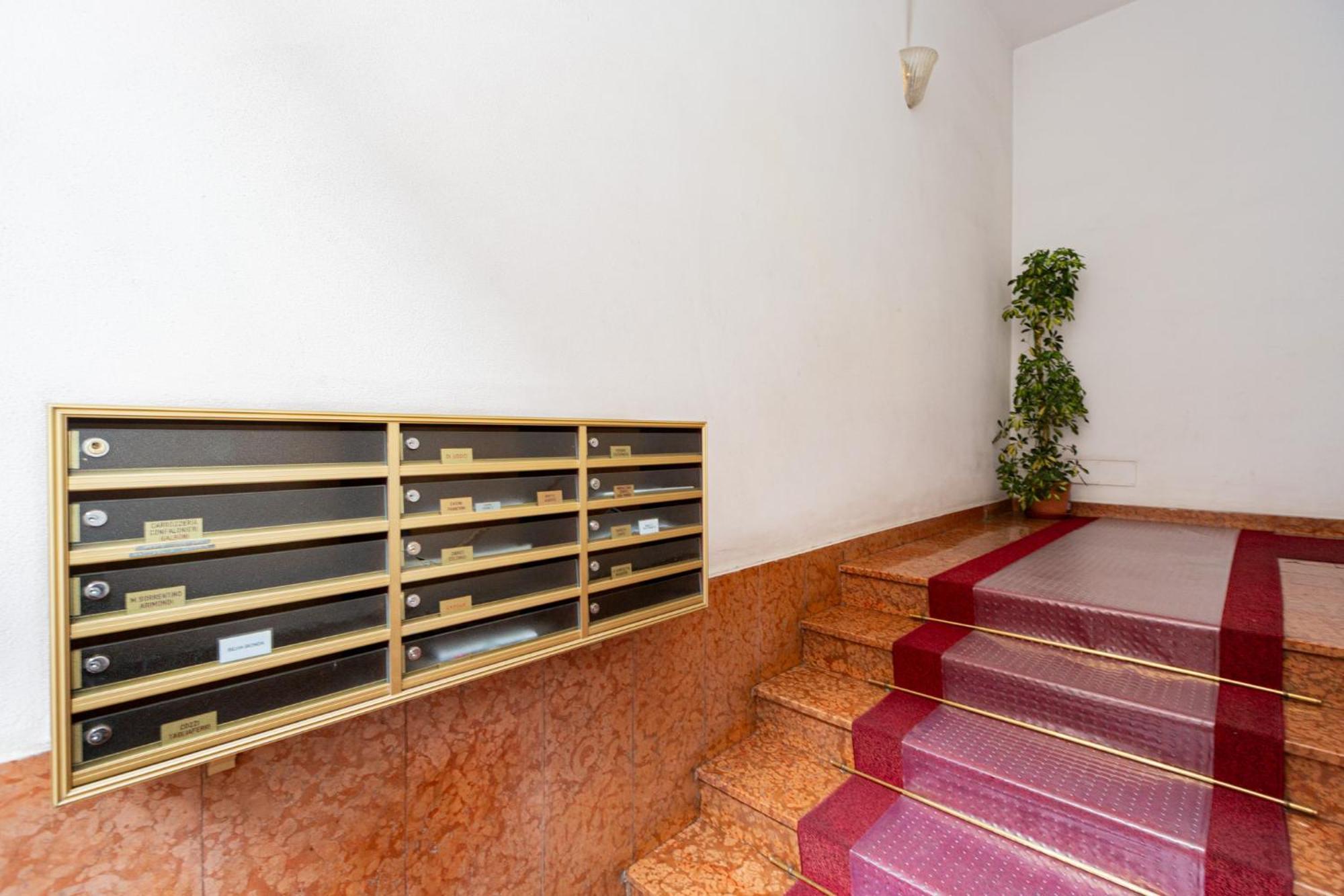 Lambrate22 Cozy Apartment In Milan Luaran gambar